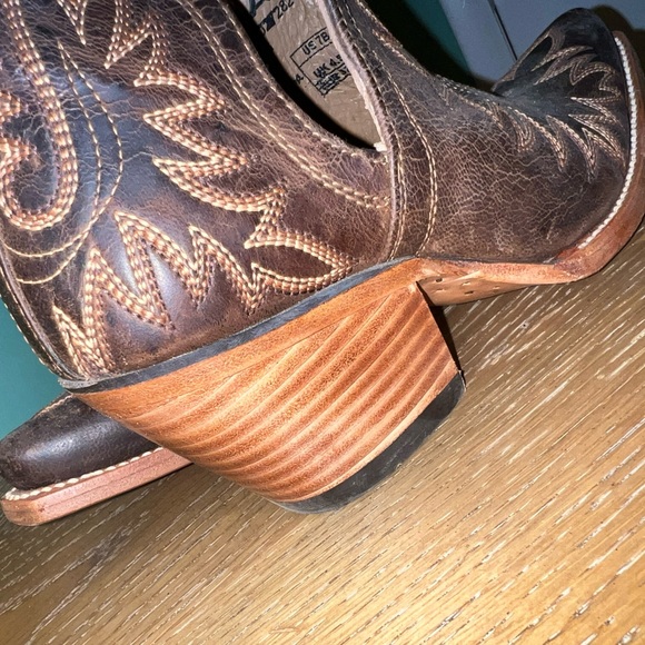 ARIAT MINI BOOTIES - Picture 9 of 15